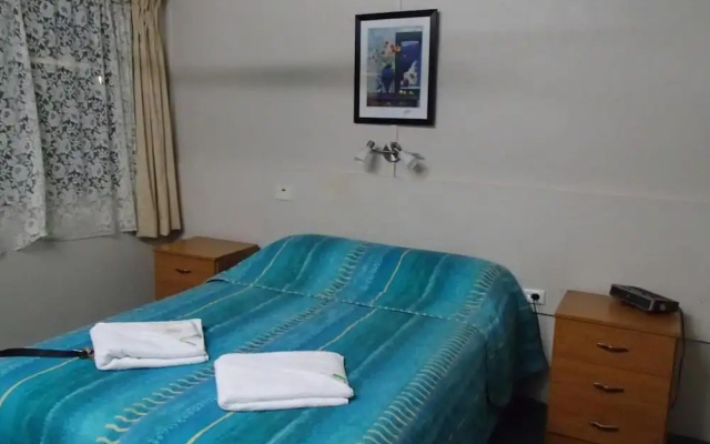 Y Motels Kingaroy