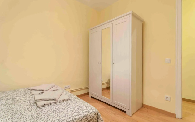 Go BCN Apartments - Castillejos