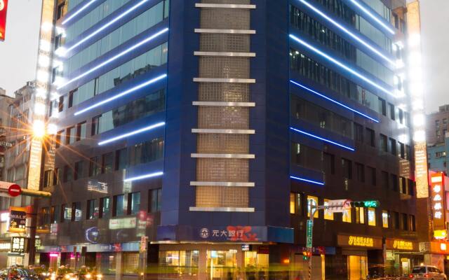 Отель Green World Taipei Station вид на фасад