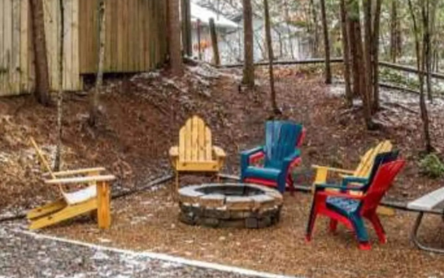 A Charming Cabin Pool Firepit Hot Tub-jacuzzi