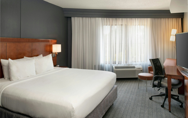 Courtyard by Marriott Collierville