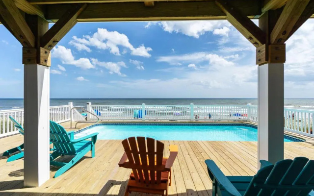 Clear Skies by Oak Island Accommodations