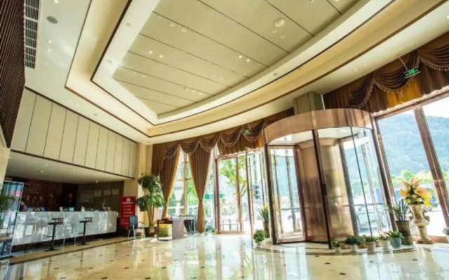 Phoenix International Hotel