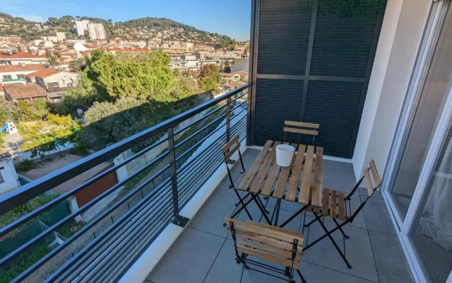 Superbe T2 en résidence avec piscine et parking