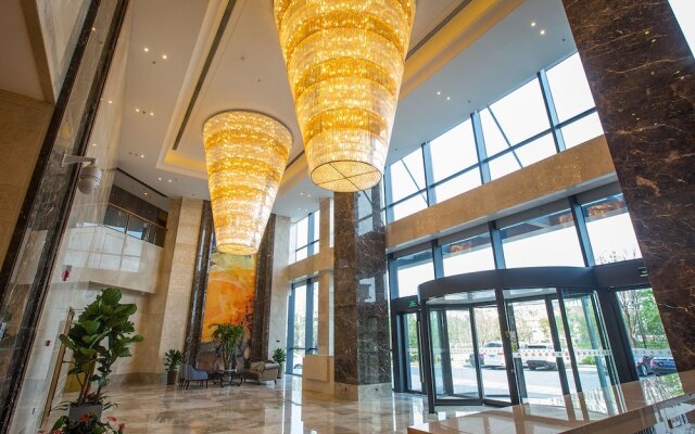 Отель Golden Tulip Suzhou Residence вид на фасад
