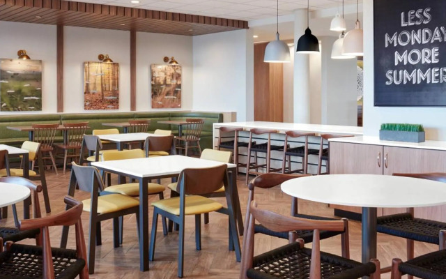Fairfield Inn & Suites by Marriott Shawnee