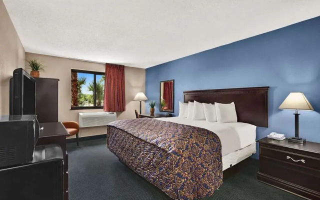 Days Inn Orange Park/Jacksonville