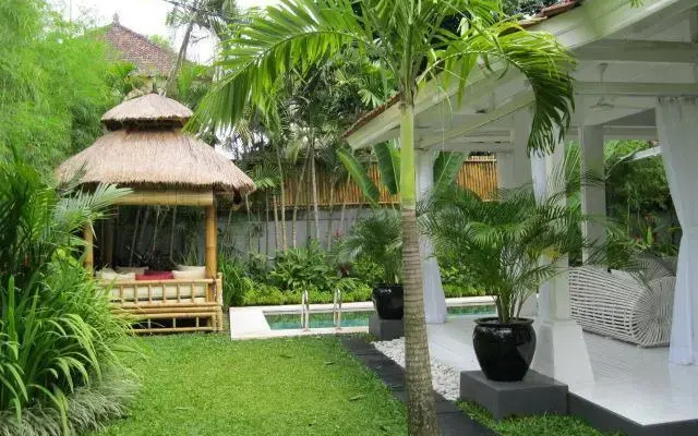 Villa Rumah Putih