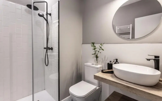 Anayet - 4 Bedrooms Apartment in Malasa a