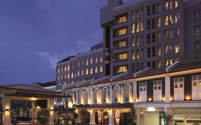 Albert Court Village Hotel by Far East Hospitality вид на фасад