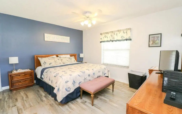 Ocean Village Club L26