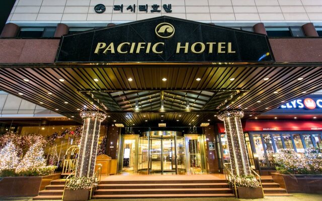 Pacific Hotel вид на фасад