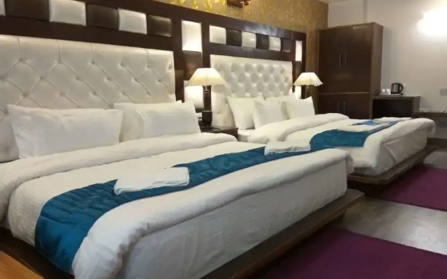 Hotel Manali Grand