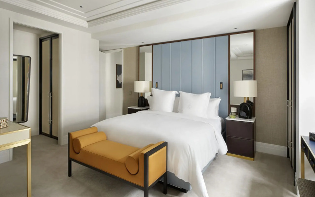 Four Seasons Hotel London at Ten Trinity Square