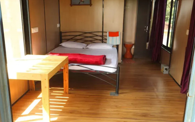 IORA Cottages