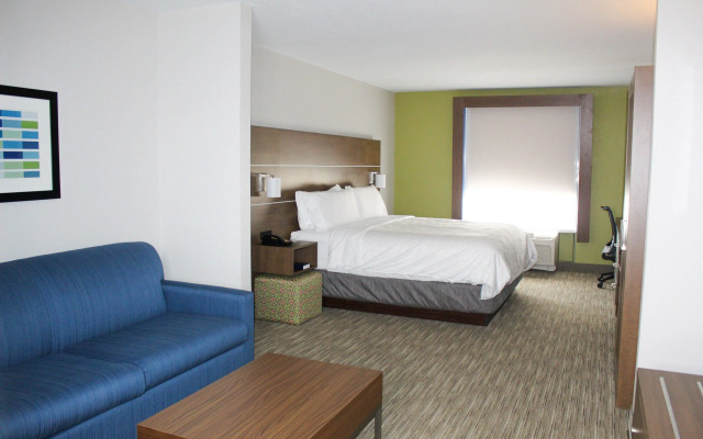 Holiday Inn Express & Suites Martinsville by IHG