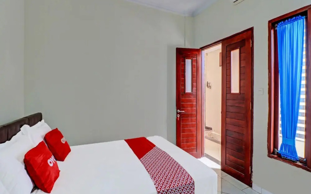 OYO 91933 Puri Gana Residence