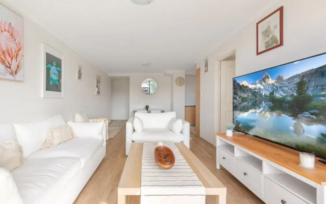 Spacious 3-bed With Alfresco Dining by Amenities
