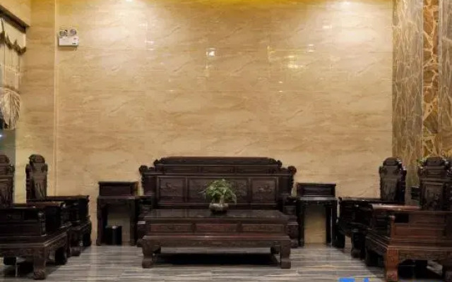 Guijia Business Hotel (Zhanjiang Wuchuan Airport)