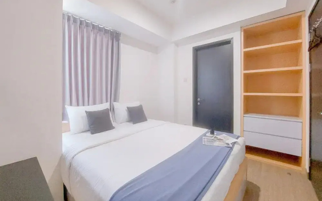 Homey And Good Place 2Br At Collins Boulevard Apartment