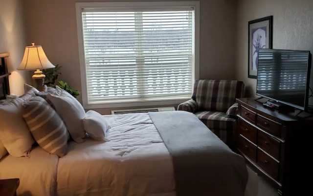 Unit 303 BD/ 2 BA