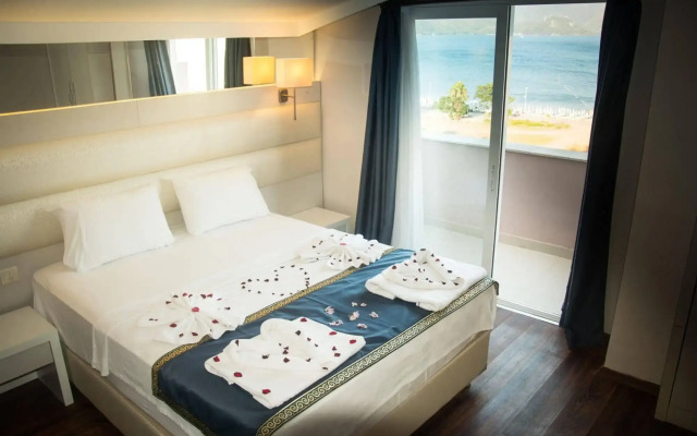 Gold Butik And Kaya Hotel