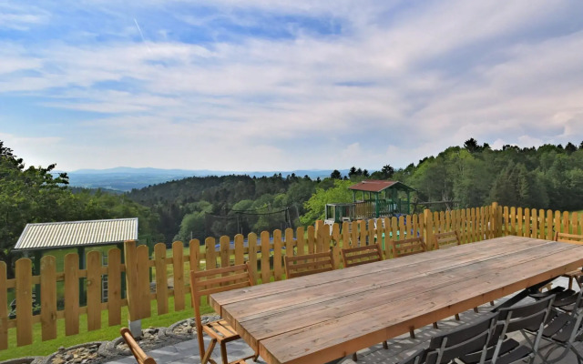 Restful Apartment with Sauna, bubble bath, Fitness Room, Balcony