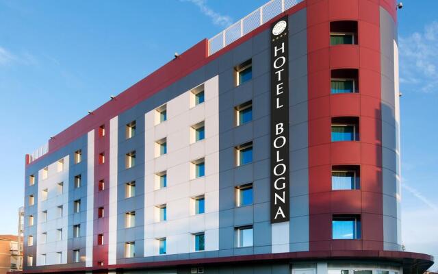Отель CDH My One Hotel Bologna Италия, Болонья - 1 отзыв об отеле, цены и фото номеров - забронировать отель CDH My One Hotel Bologna онлайн вид на фасад