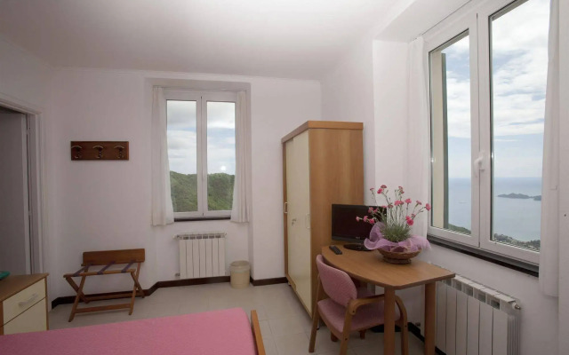 Hotel Montallegro