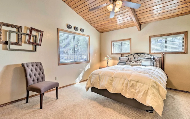 Pet-friendly Munds Park Retreat w/ Wraparound Deck