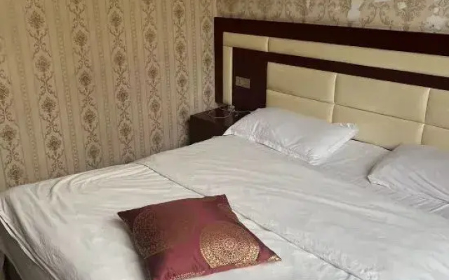 Chuxiong Jinfu Hotel