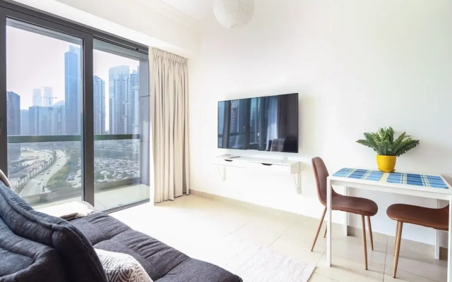 Spacious Studio in new 8 Boulevard Walk!
