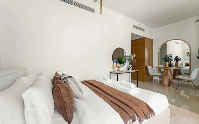 Silkhaus Chic Studio in Downtown at Claren Tower