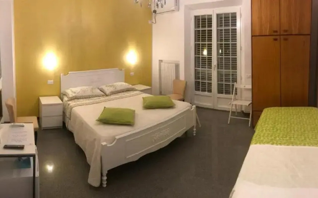 Oak Tree 114 Bnb
