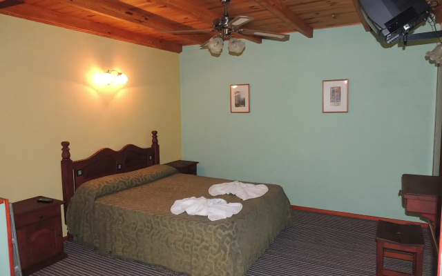 Ollantay Hotel