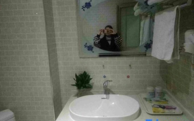 Hua Hong Business Hotel ‌