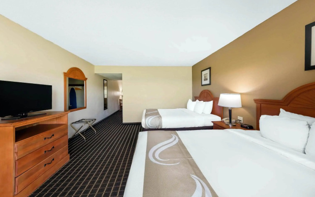 Quality Inn & Suites Sevierville - Pigeon Forge