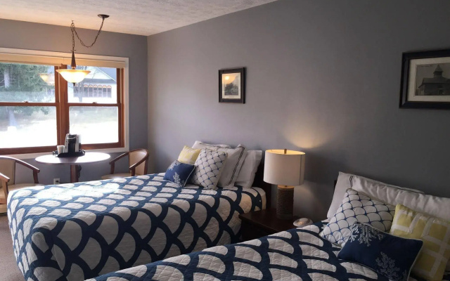 Empire Lakeshore Inn