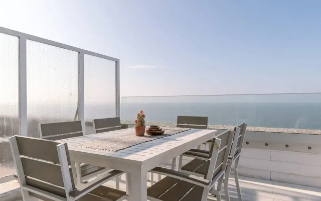 Penthouse With 2 Terraces and Magnificent sea View