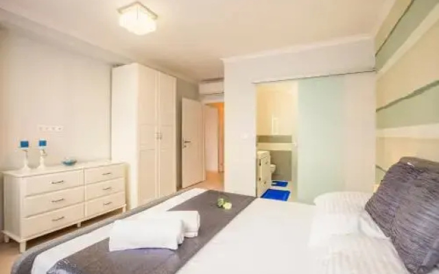 Royal Danube Apartments