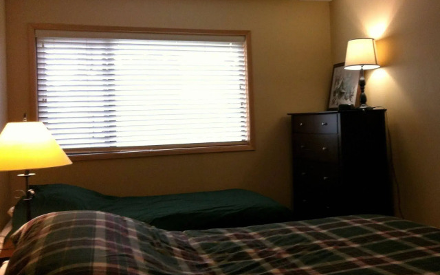 Griz Inn by StayIn