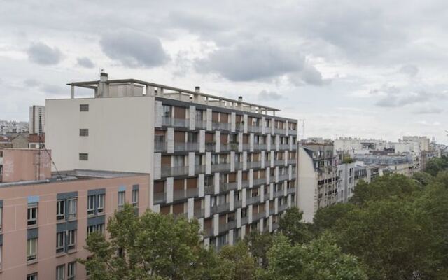 Отель Paris from all angles вид на фасад