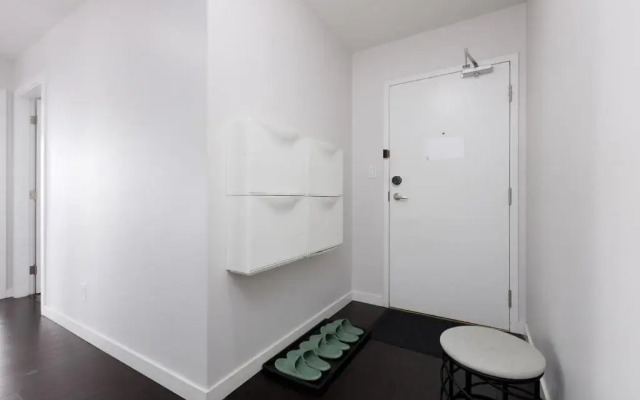 2 BD Condo in the heart of Surrey City Centre
