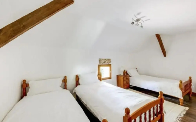 Charming Rustic Coach House