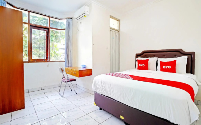 OYO 90840 Teratai Residence