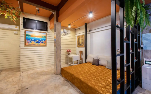 The Alley Hostel & Bistro