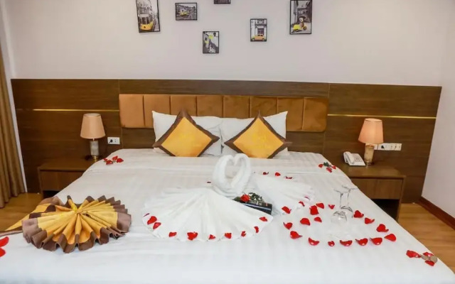H&T Luxury Hotel