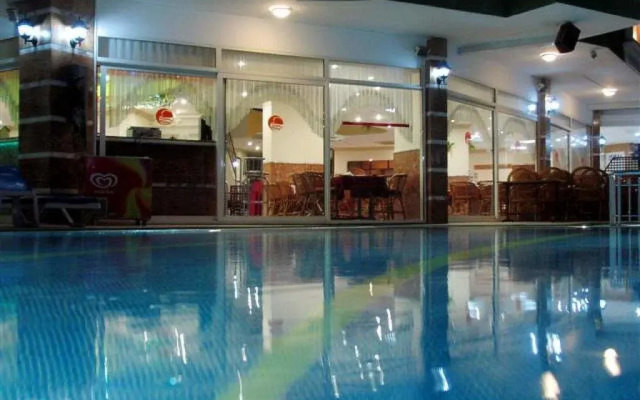 Kleopatra Neray Hotel