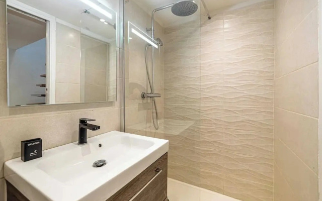 Modern Mezzanine Apt 2br/4p - Place Garibaldi