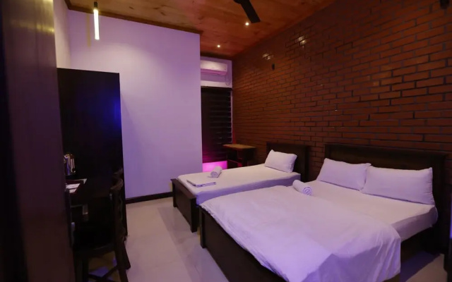 J Hotel
